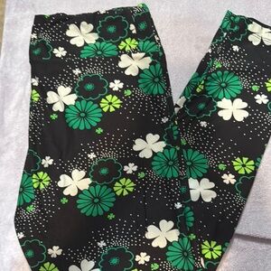 Floral Black and Green Leggings